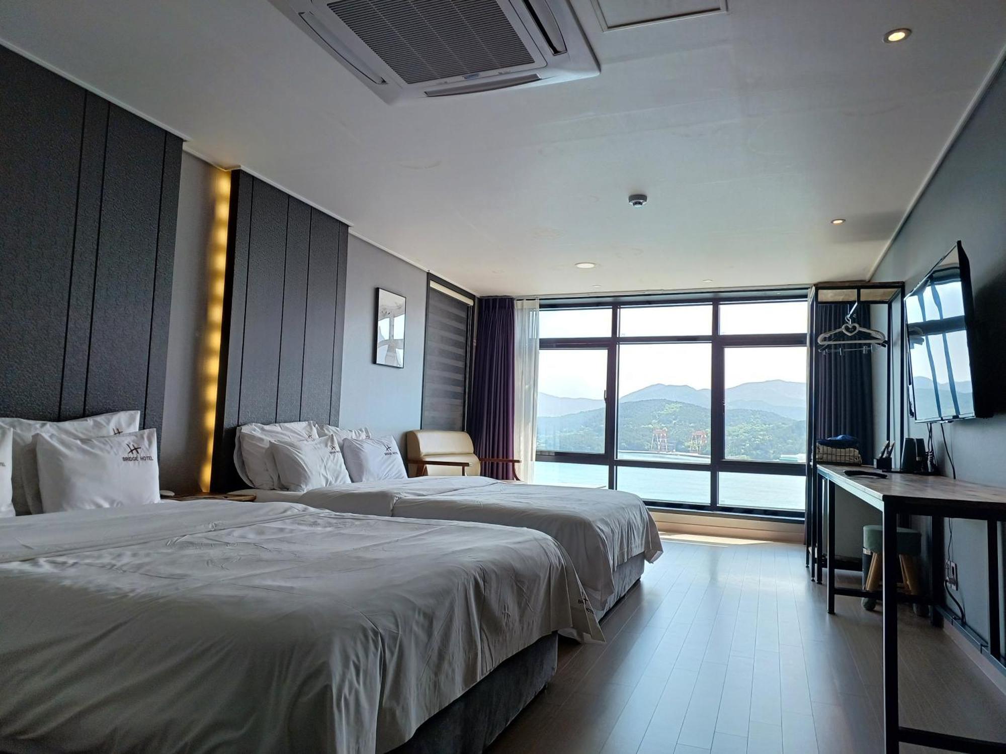 Tongyeong Bridge Hotel Exteriér fotografie